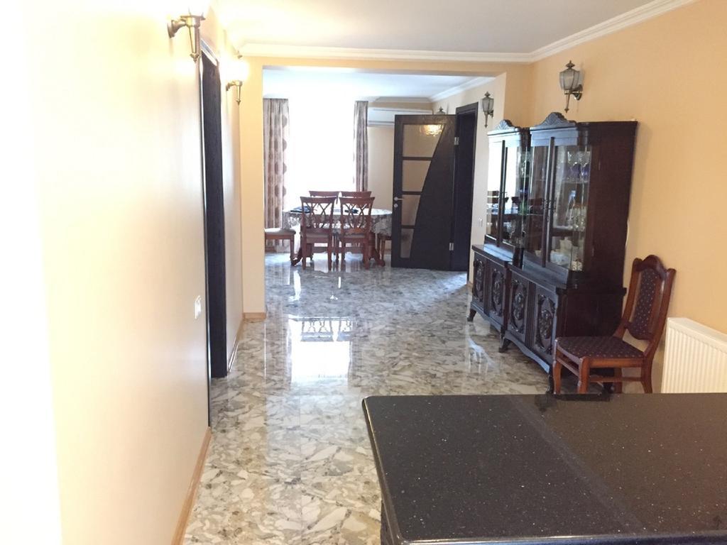 Sister'S Warm Guest House Batumi Ngoại thất bức ảnh