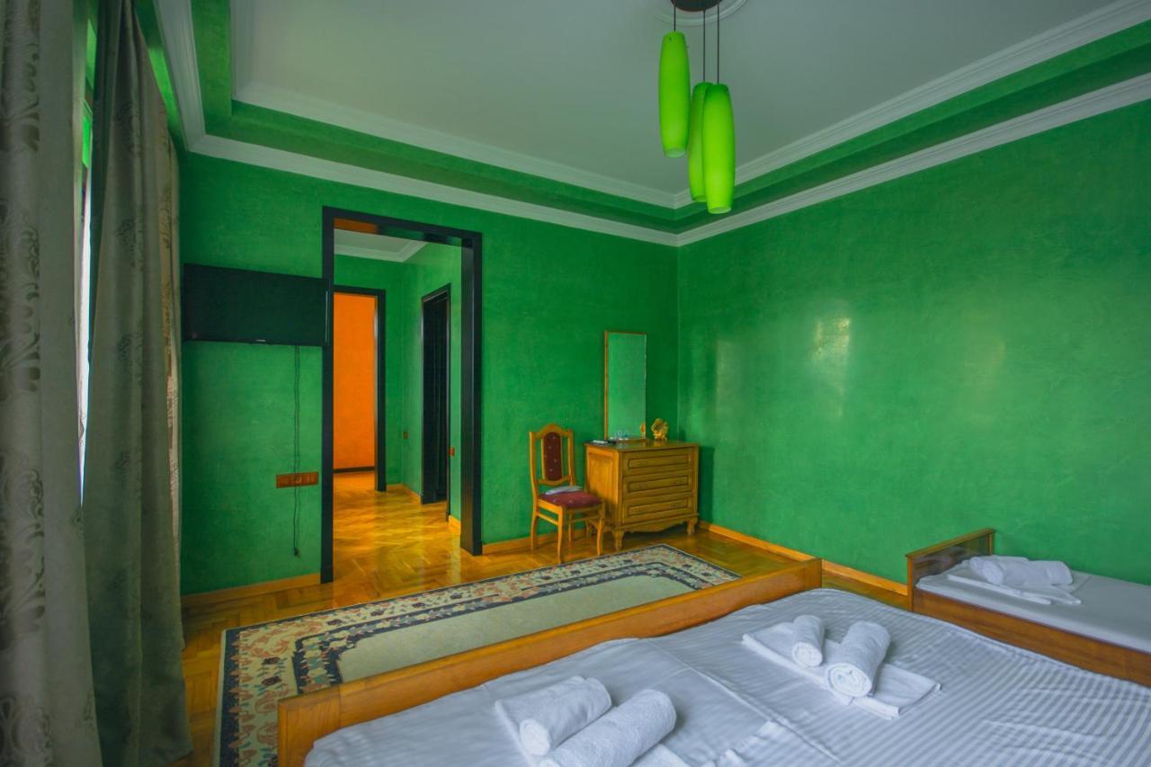 Sister'S Warm Guest House Batumi Ngoại thất bức ảnh