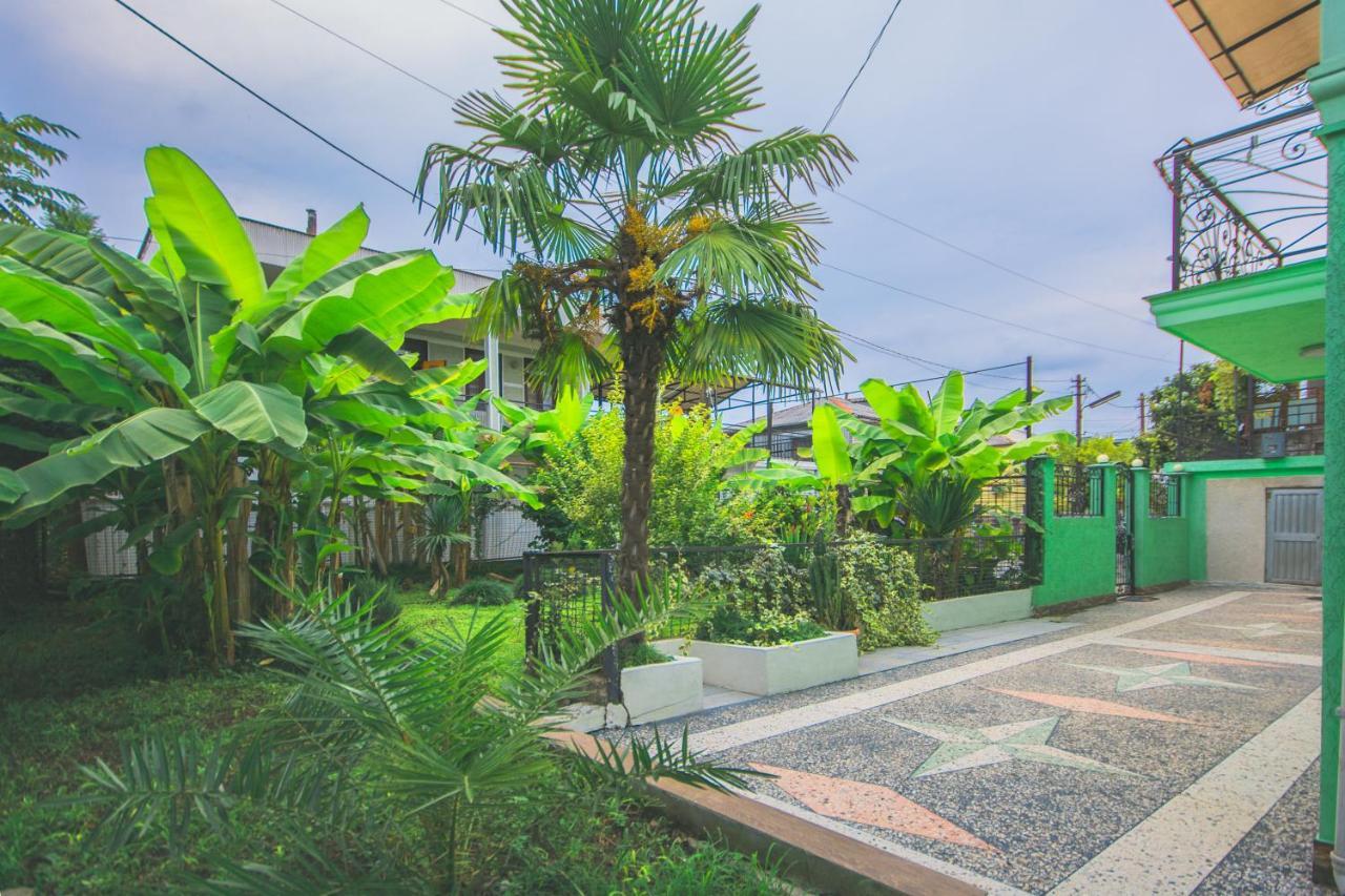 Sister'S Warm Guest House Batumi Ngoại thất bức ảnh
