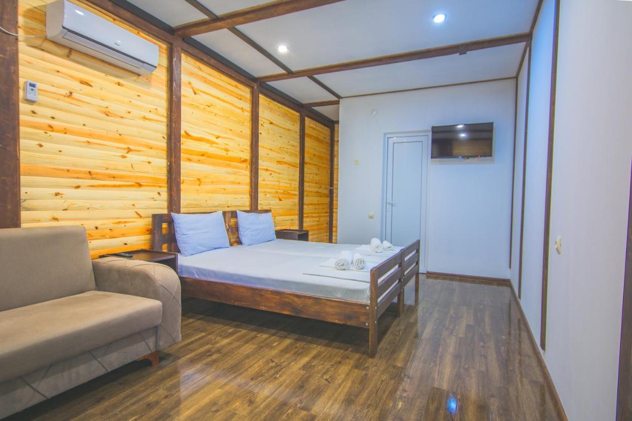 Sister'S Warm Guest House Batumi Ngoại thất bức ảnh