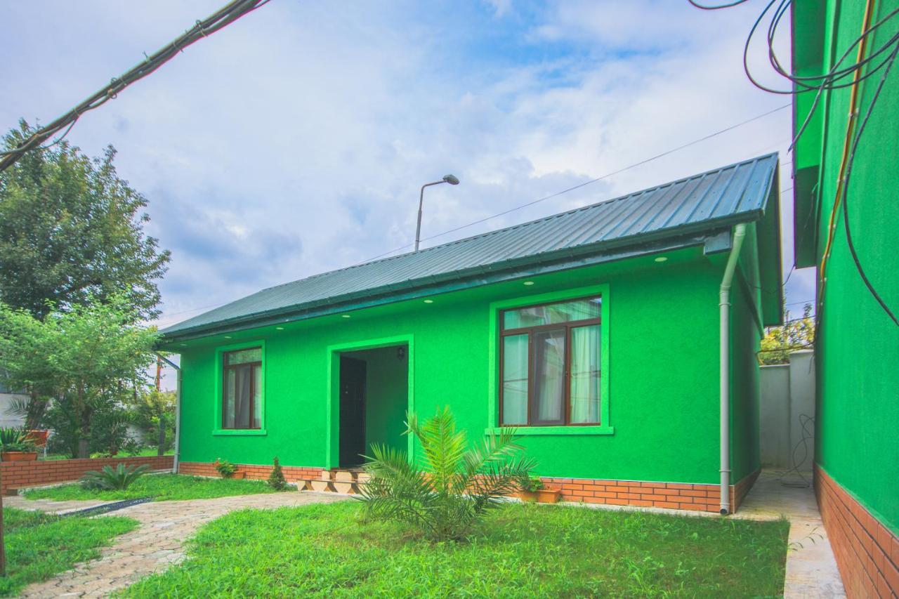 Sister'S Warm Guest House Batumi Ngoại thất bức ảnh