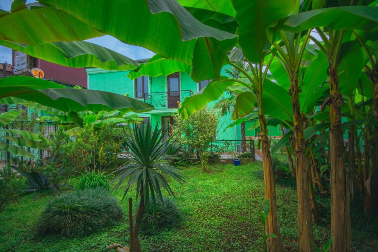 Sister'S Warm Guest House Batumi Ngoại thất bức ảnh